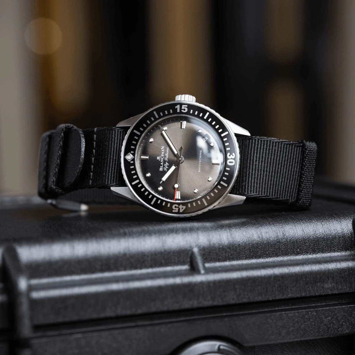 La boutique sélectionne 5 montres à moins de 10 000€ pour l'été