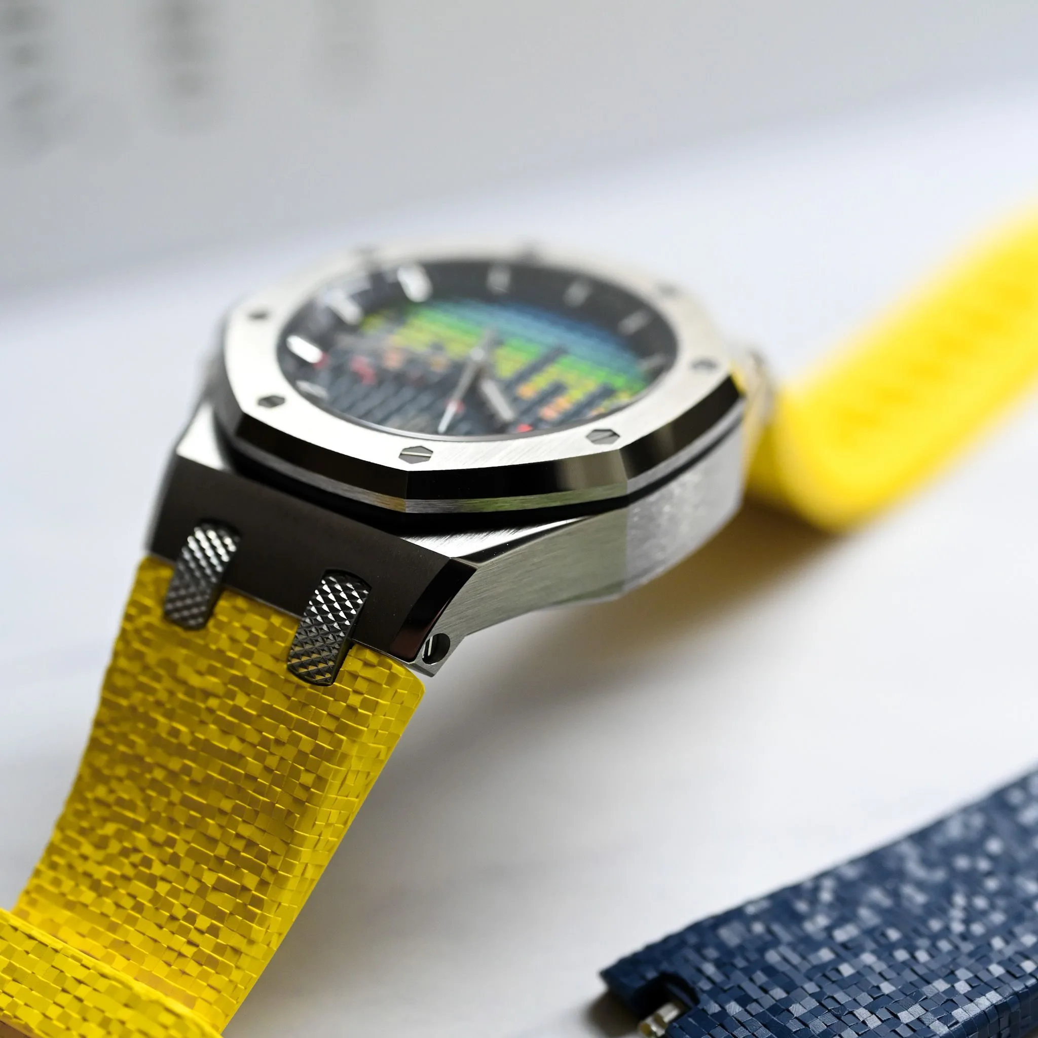 Royal Oak Offshore 77600TI Rubber  – 2022