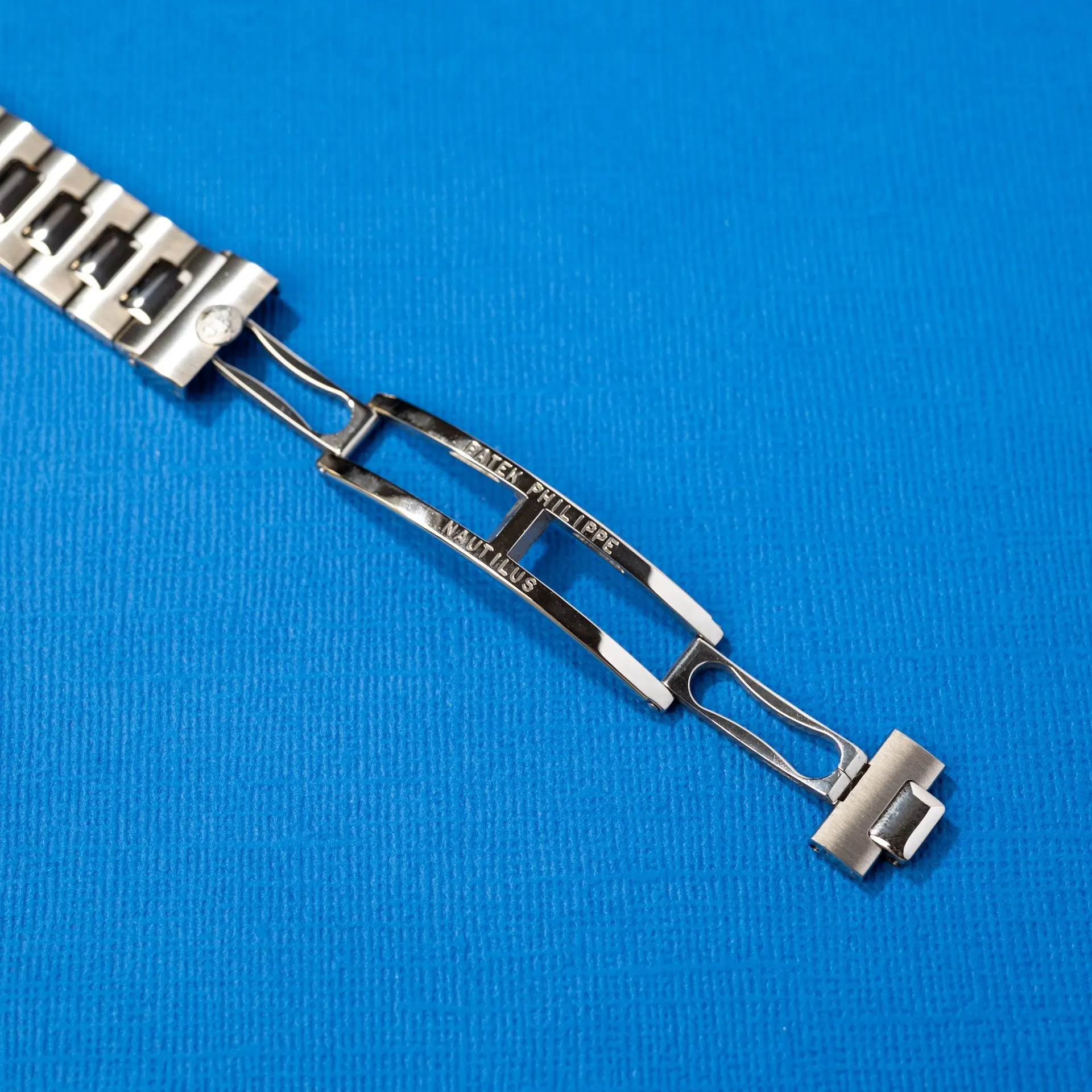 Nautilus 3800/1A Acier "Mid-Size" – 1997