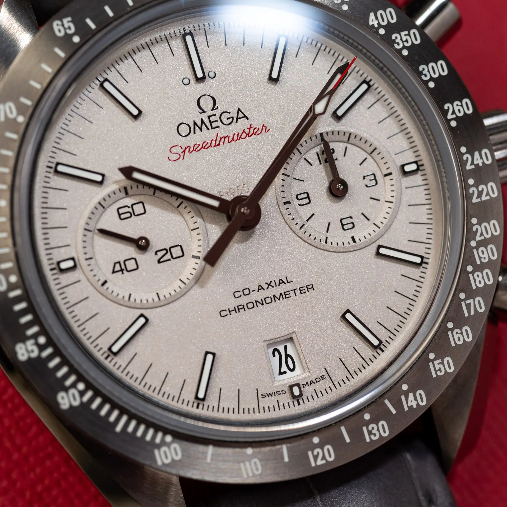Speedmaster 311.93.44.51.99.001 Alligator "Grey Side of the Moon" – 2016