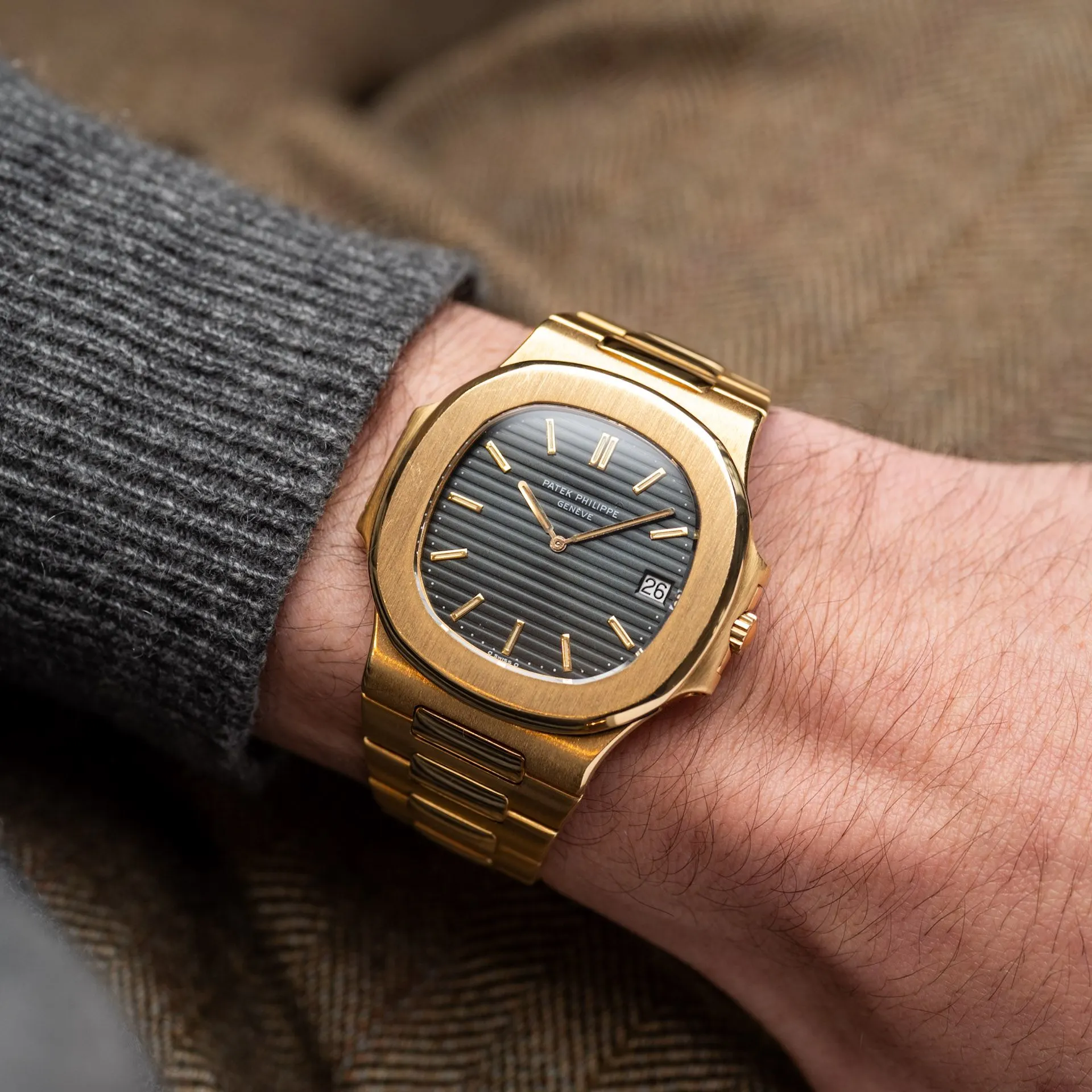 Nautilus 3700/11J Or Jaune "Thin Bracelet" – 1982