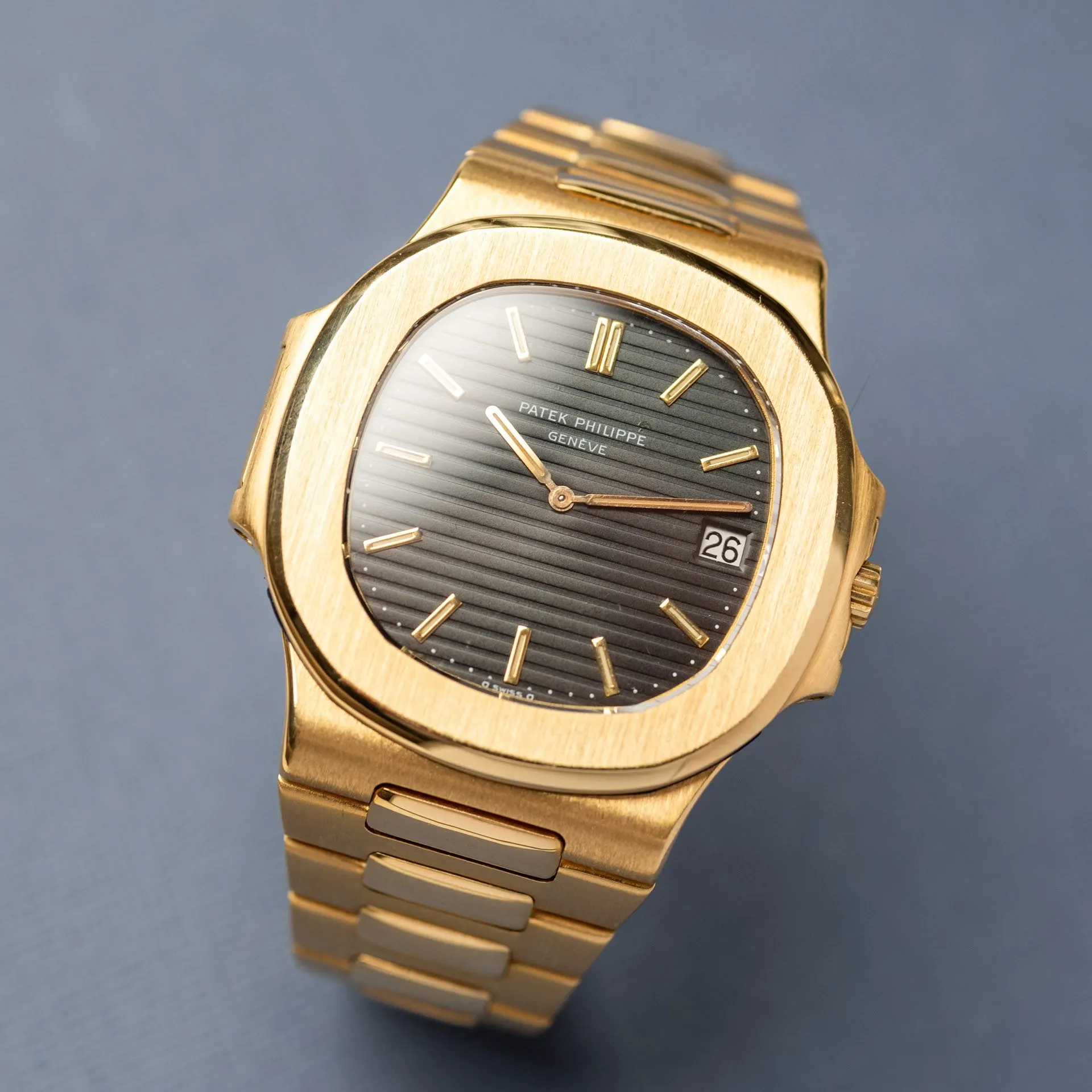 Nautilus 3700/11J Or Jaune "Thin Bracelet" – 1982