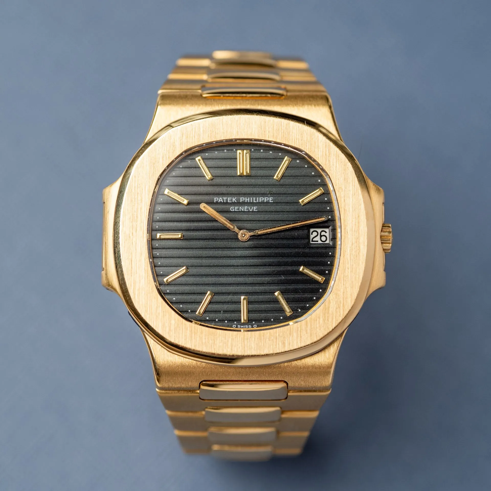 Nautilus 3700/11J Or Jaune "Thin Bracelet" – 1982