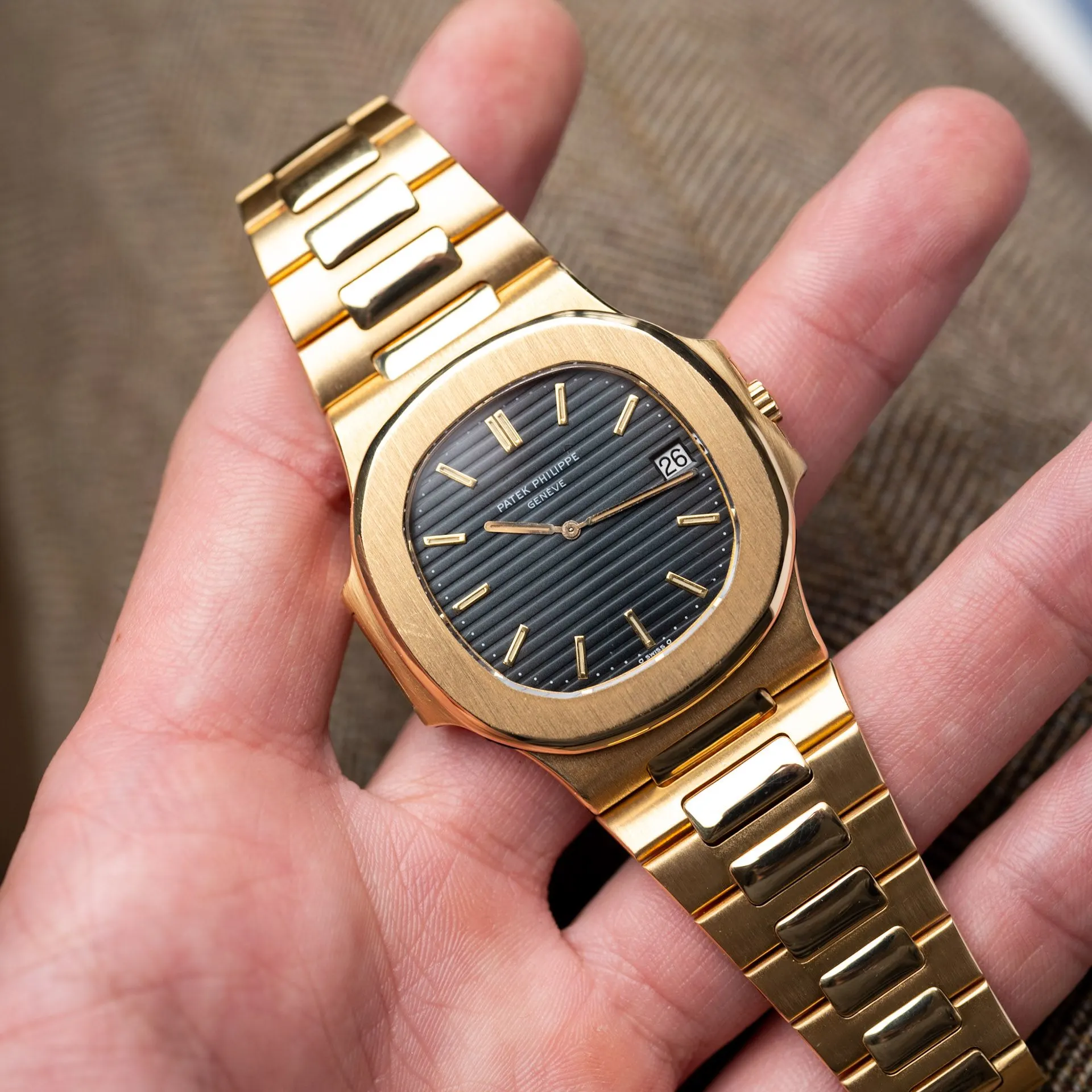 Nautilus 3700/11J Or Jaune "Thin Bracelet" – 1982