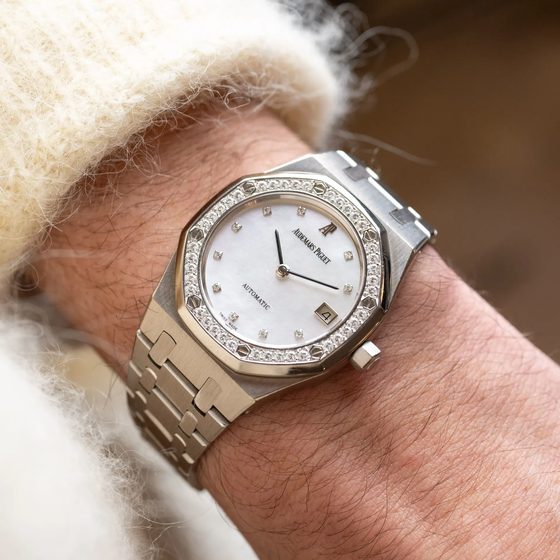 Royal Oak 14813BC.ZZ.0789BC.12 White Gold "Mother of pearl" – 2000