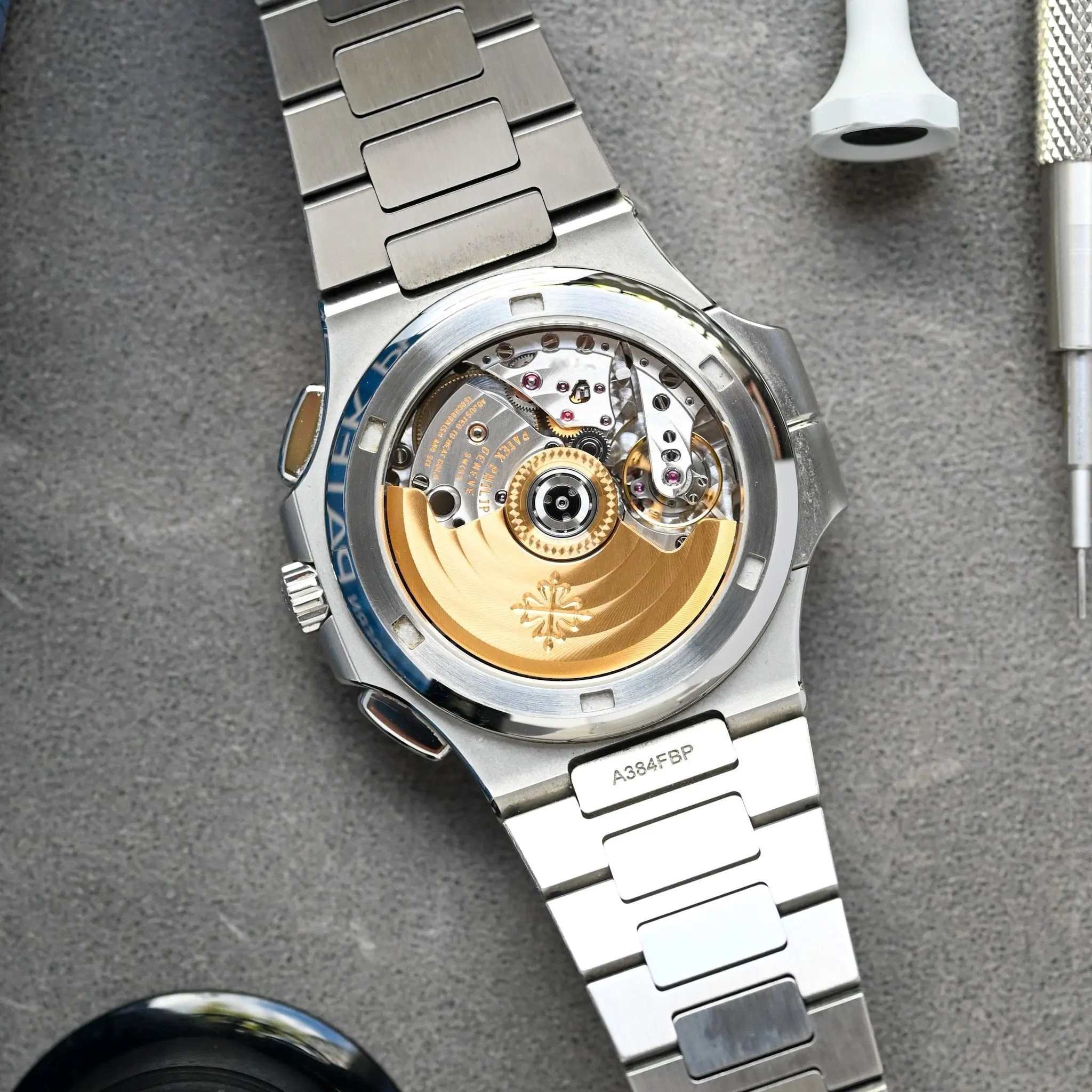 Nautilus 5990/1A-001 Stainless Steel  – 2015