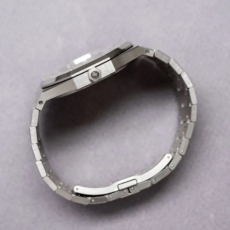 Royal Oak 15202ST Stainless Steel  – 2019