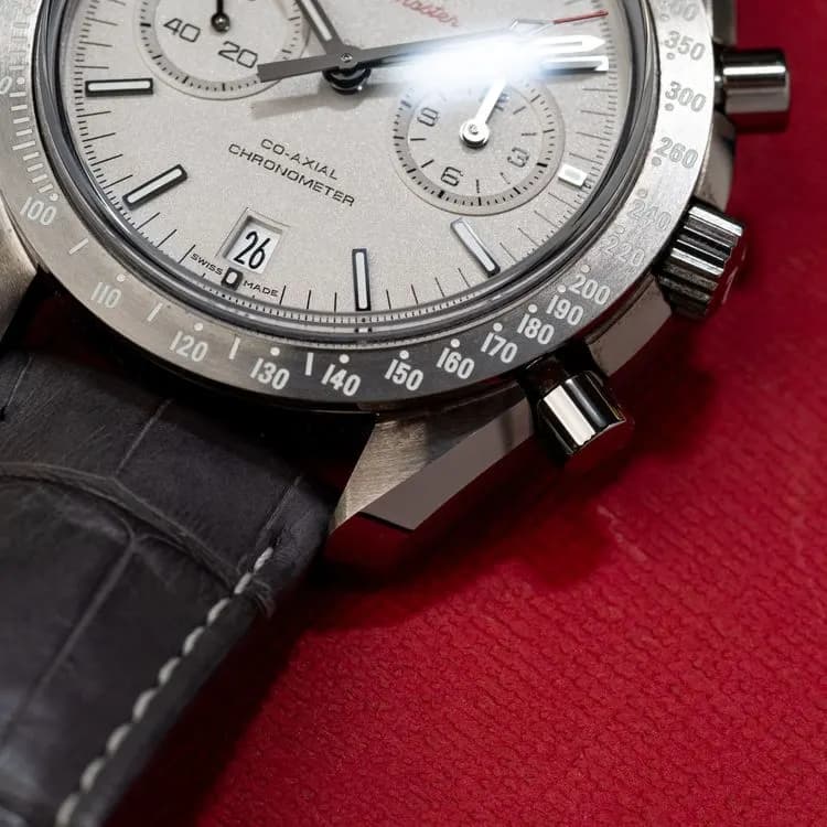 Speedmaster 311.93.44.51.99.001 Alligator "Grey Side of the Moon" – 2016