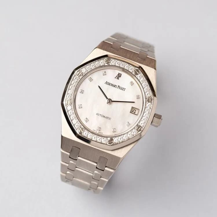 Royal Oak 14813BC.ZZ.0789BC.12 White Gold "Mother of pearl" – 2000