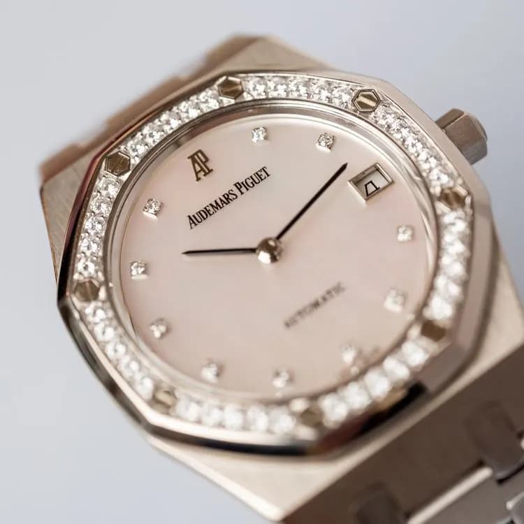 Royal Oak 14813BC.ZZ.0789BC.12 White Gold "Mother of pearl" – 2000