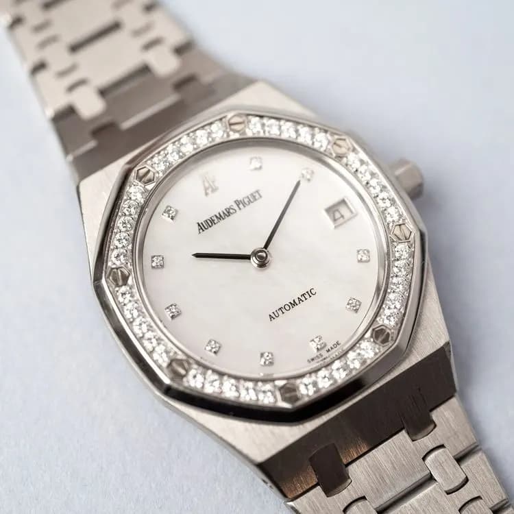Royal Oak 14813BC.ZZ.0789BC.12 White Gold "Mother of pearl" – 2000