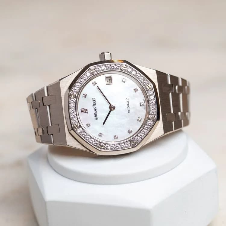 Royal Oak 14813BC.ZZ.0789BC.12 White Gold "Mother of pearl" – 2000