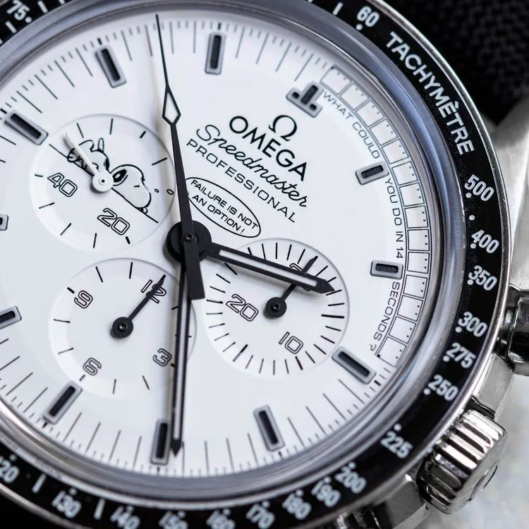 Speedmaster 311.32.42.30.04.003 Stainless Steel "Silver Snoopy Award Apollo XIII" – 2016