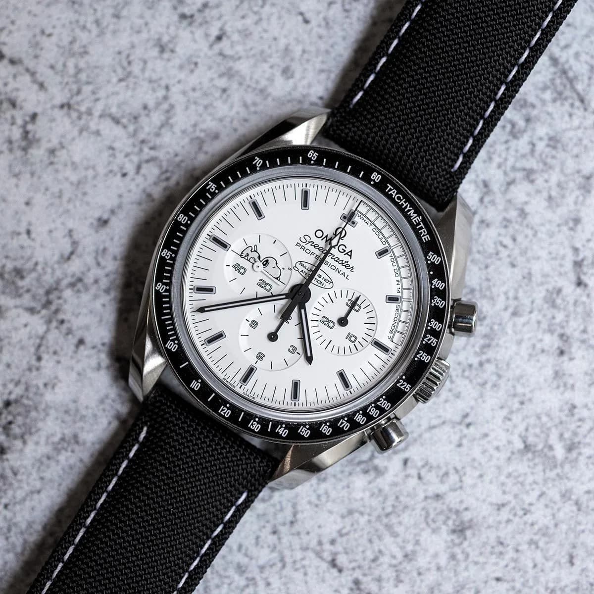 Speedmaster 311.32.42.30.04.003 Stainless Steel "Silver Snoopy Award Apollo XIII" – 2016