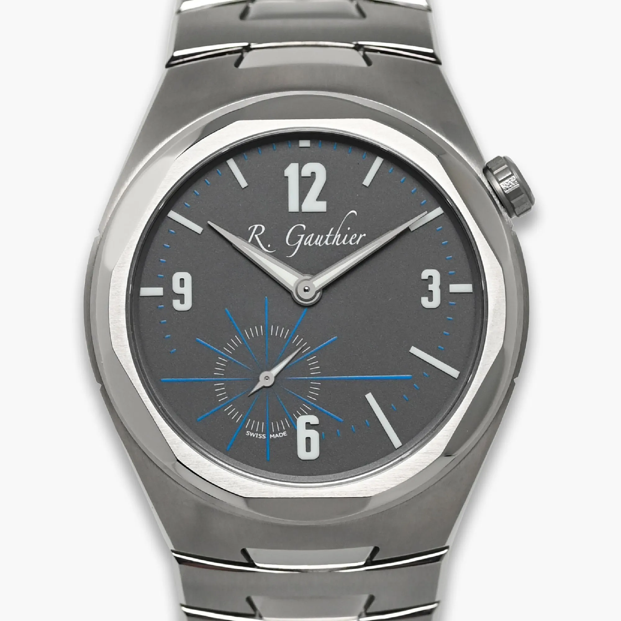 undefined MON00580 Titanium – 2023