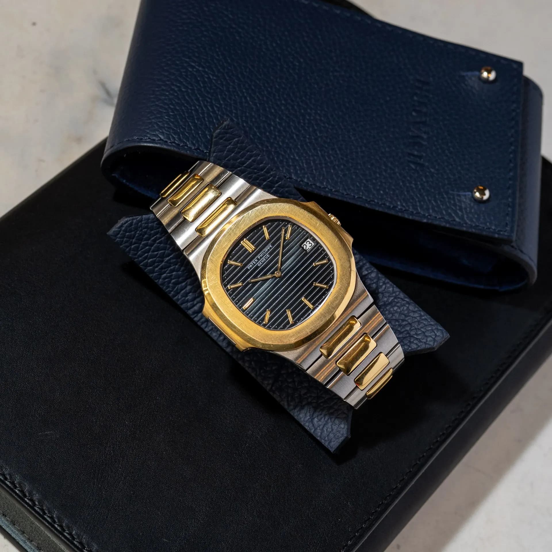 Patek Philippe Nautilus 3700/11AJ Or Acier 41Watch